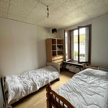 3 Lits Pour 4 Personnes Metro 5 *